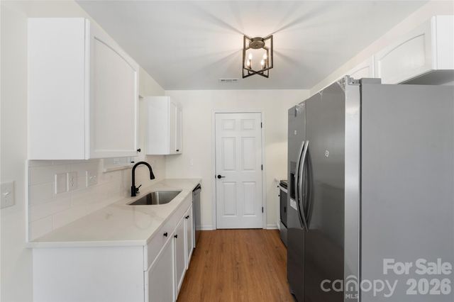 11434 Northwoods Forest Drive, Charlotte, NC 28214