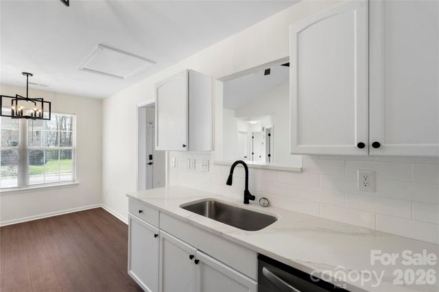 11434 Northwoods Forest Drive, Charlotte, NC 28214