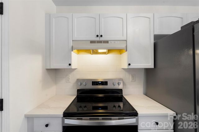 11434 Northwoods Forest Drive, Charlotte, NC 28214