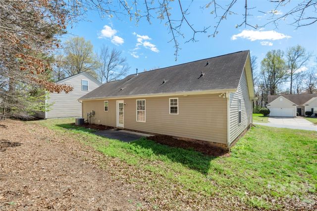 11434 Northwoods Forest Drive, Charlotte, NC 28214