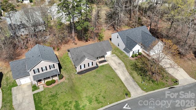 11434 Northwoods Forest Drive, Charlotte, NC 28214