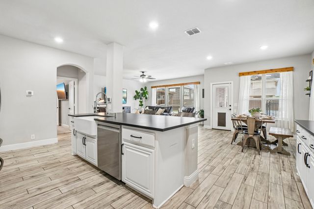 1605 Benny Lane, Little Elm, TX 75068