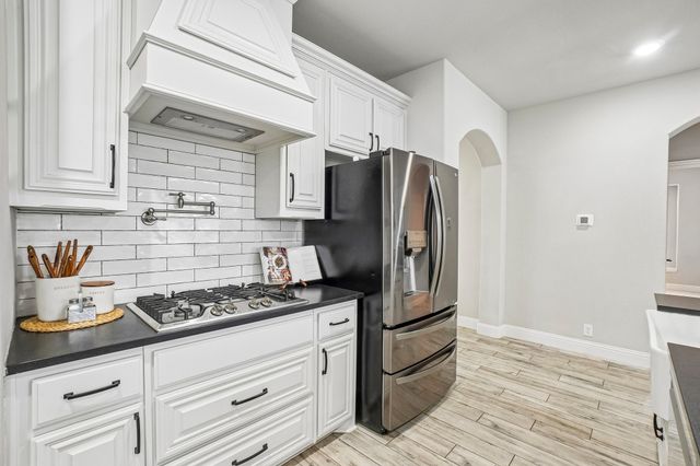 1605 Benny Lane, Little Elm, TX 75068