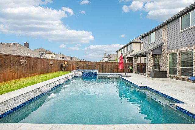 1605 Benny Lane, Little Elm, TX 75068