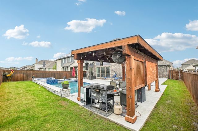 1605 Benny Lane, Little Elm, TX 75068