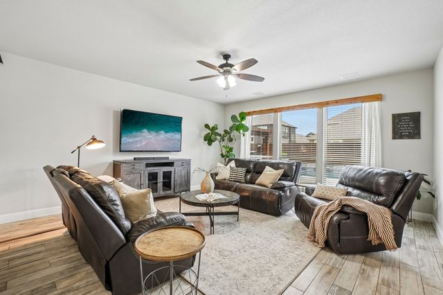 1605 Benny Lane, Little Elm, TX 75068