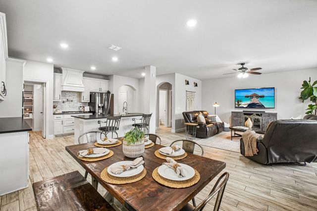 1605 Benny Lane, Little Elm, TX 75068