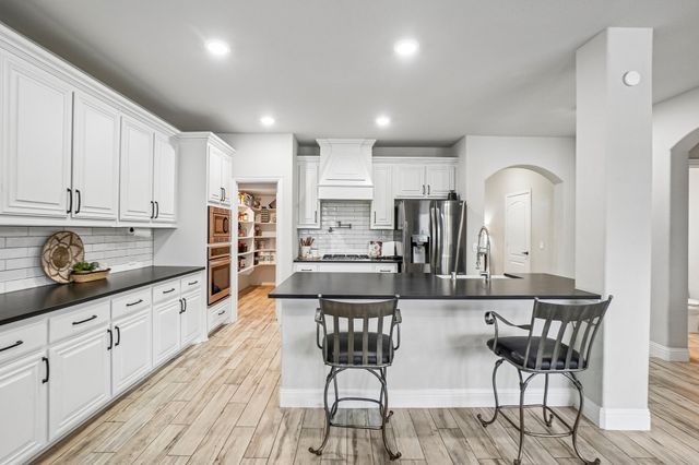 1605 Benny Lane, Little Elm, TX 75068