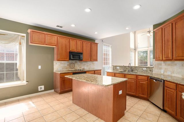 4213 Sharondale Drive, Flower Mound, TX 75022