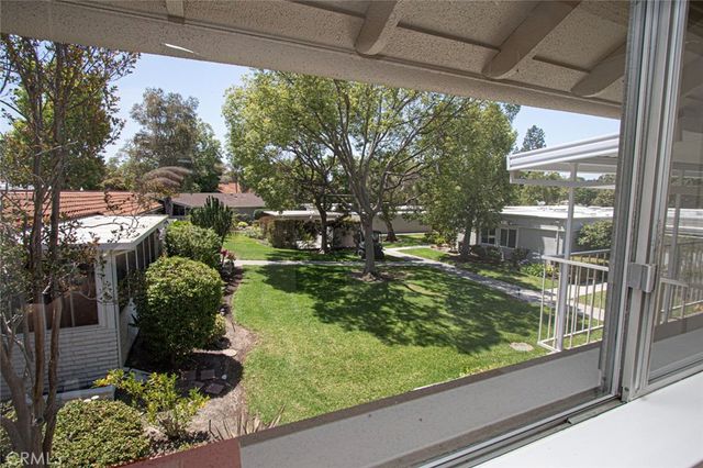 682 Via Alhambra P, Laguna Woods, CA 92637