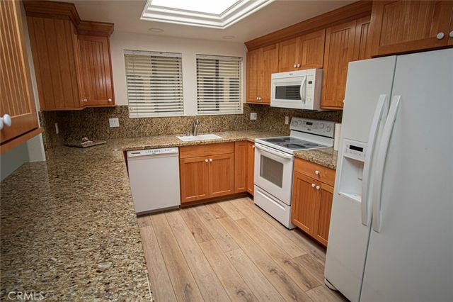 682 Via Alhambra P, Laguna Woods, CA 92637