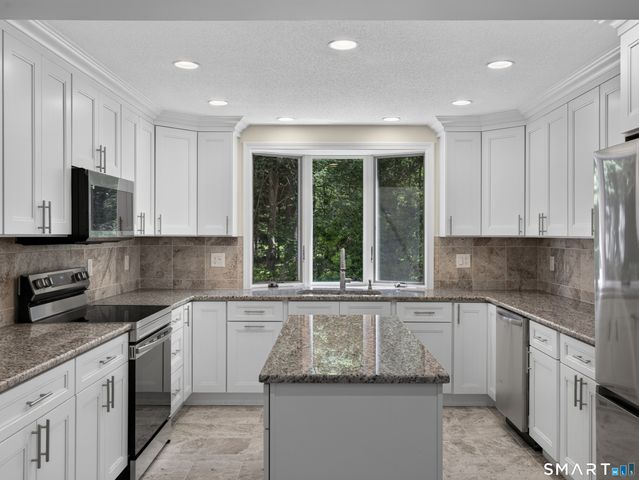 21 Woodland Drive, Salem, CT 06420