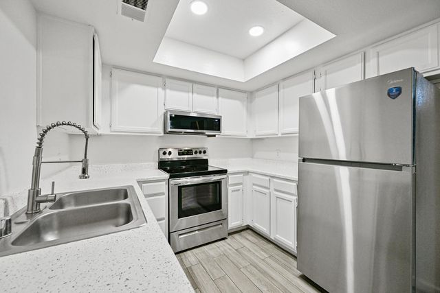 1075 E Chandler Boulevard Unit 120, Chandler, AZ 85225