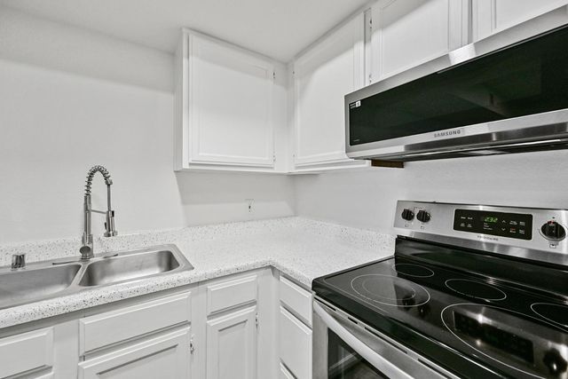 1075 E Chandler Boulevard Unit 120, Chandler, AZ 85225