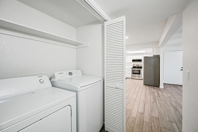 1075 E Chandler Boulevard Unit 120, Chandler, AZ 85225