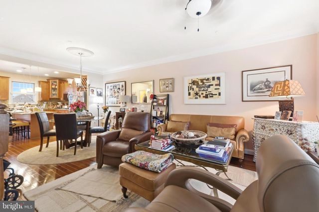 211 BEACON PL NE, Washington, DC 20011