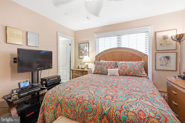 211 BEACON PL NE, Washington, DC 20011