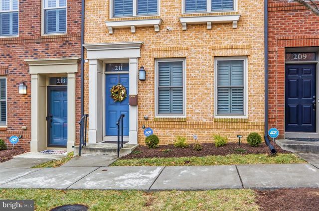 211 BEACON PL NE, Washington, DC 20011