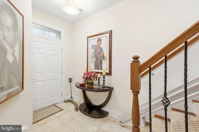 211 BEACON PL NE, Washington, DC 20011