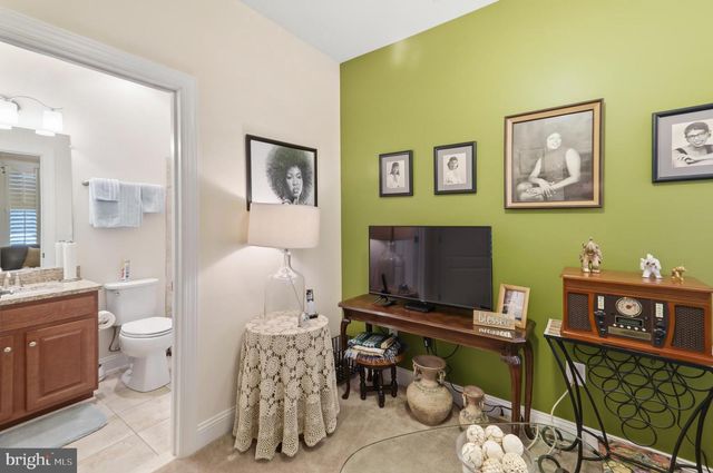 211 BEACON PL NE, Washington, DC 20011