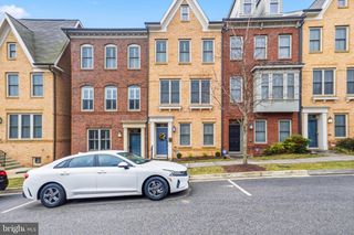 211 BEACON PL NE, Washington, DC 20011