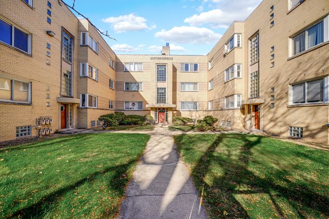 2046 E 72nd Place 2w, Chicago, IL 60649