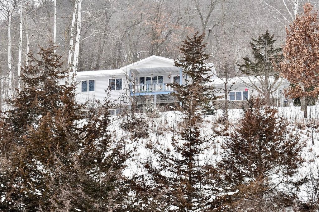 25476 Highway 248, Rollingstone Twp, MN 55959