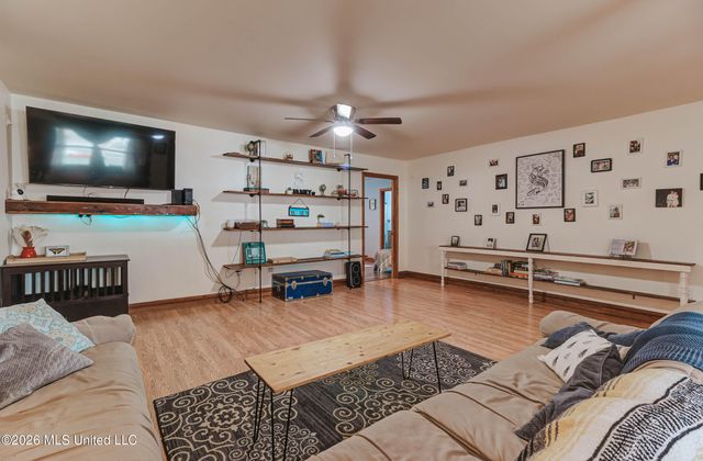 28 W M Stewart Road, Carriere, MS 39426