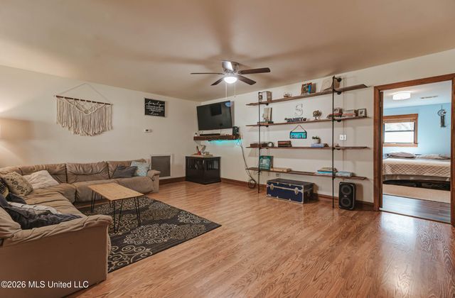 28 W M Stewart Road, Carriere, MS 39426