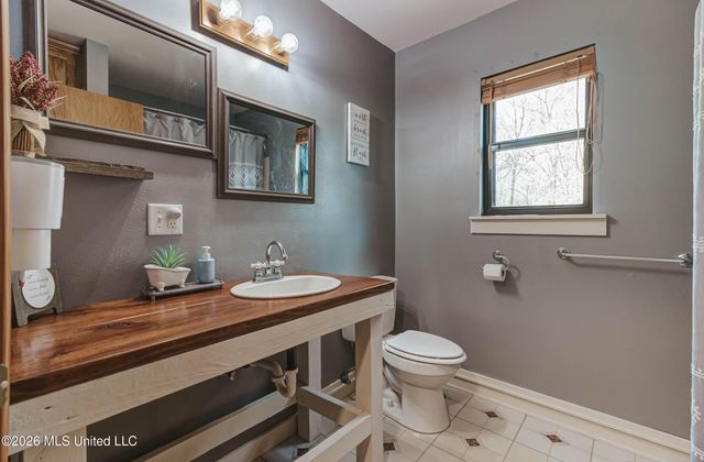 28 W M Stewart Road, Carriere, MS 39426