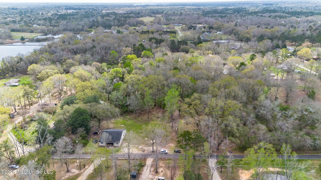 28 W M Stewart Road, Carriere, MS 39426