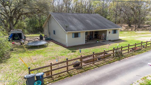 28 W M Stewart Road, Carriere, MS 39426
