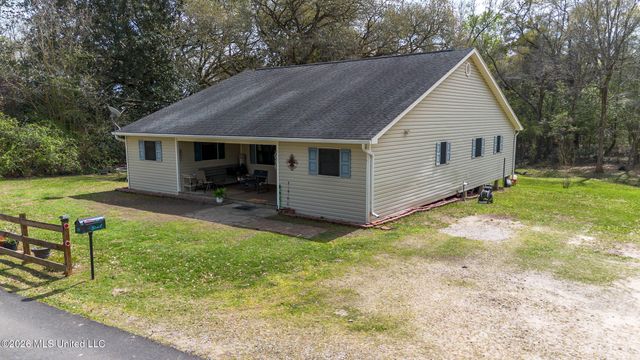 28 W M Stewart Road, Carriere, MS 39426