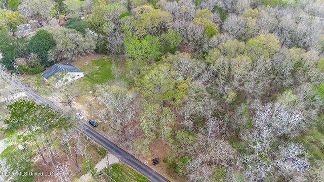 28 W M Stewart Road, Carriere, MS 39426