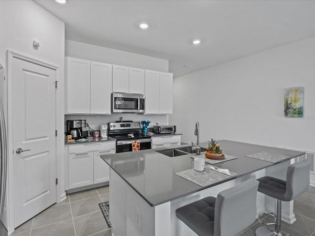 873 DARING DRIVE, Davenport, FL 33837