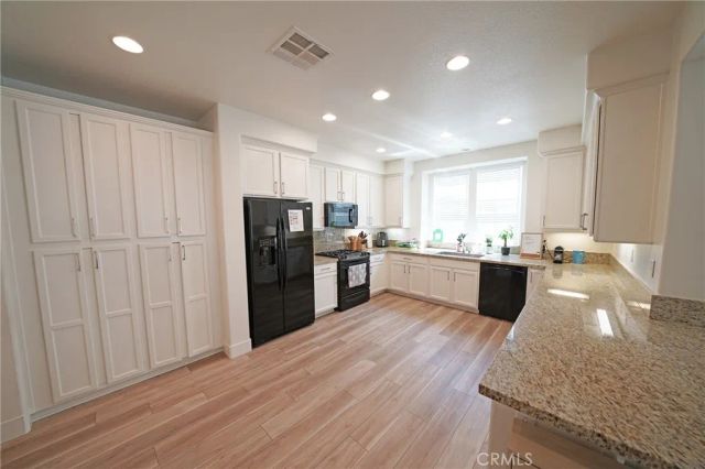 28635 Pietro, Valencia, CA 91354