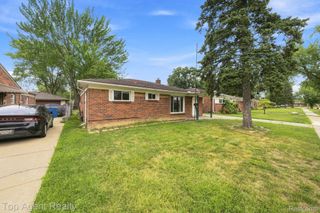 21715 Dexter Court, Warren, MI 48089