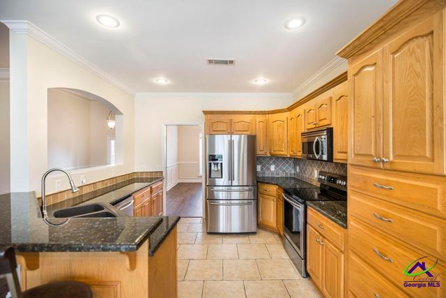 436 Eli Way, Byron, GA 31008