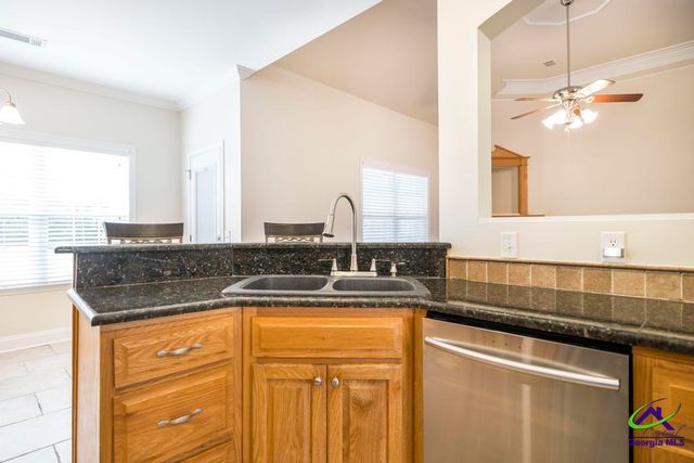 436 Eli Way, Byron, GA 31008