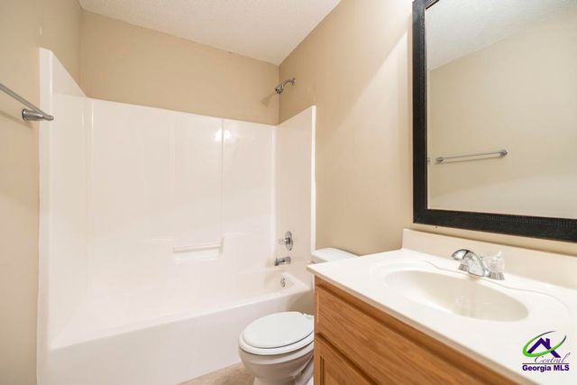 436 Eli Way, Byron, GA 31008