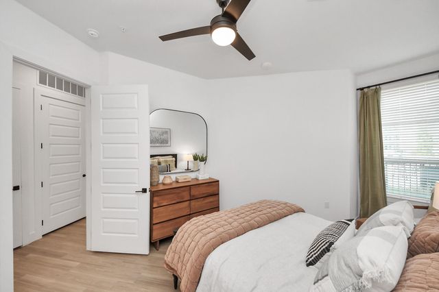 15635 Memorial Drive 478, Houston, TX 77079