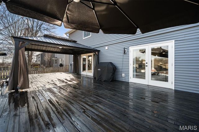 809 Crescent Ridge Drive, Valley Park, MO 63088