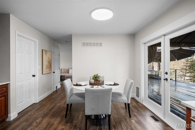 809 Crescent Ridge Drive, Valley Park, MO 63088