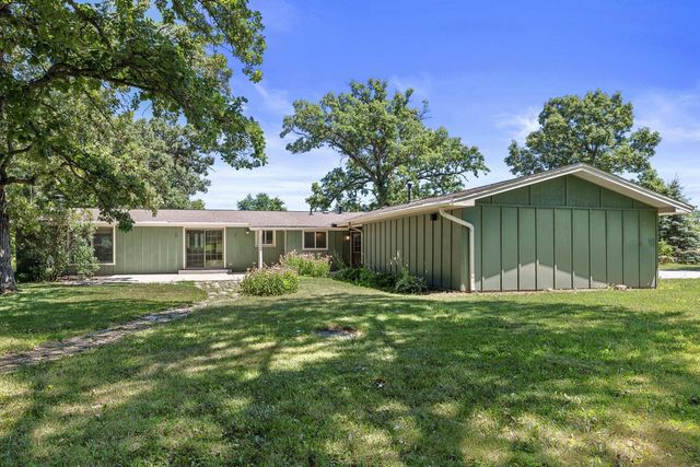 5330 Crystal LANE, Sturtevant, WI 53177