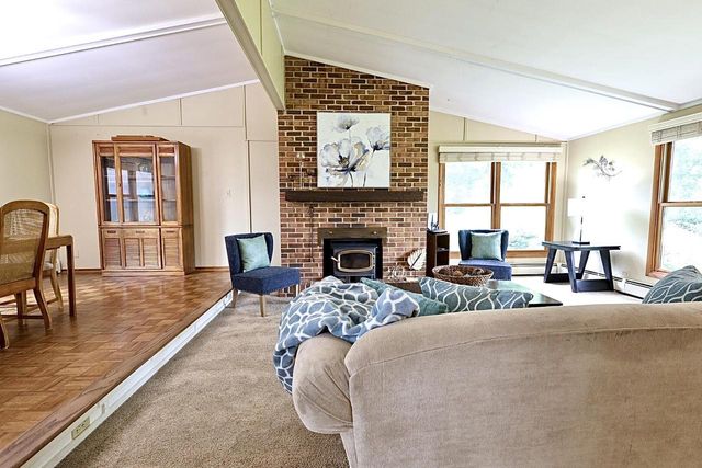5330 Crystal LANE, Sturtevant, WI 53177