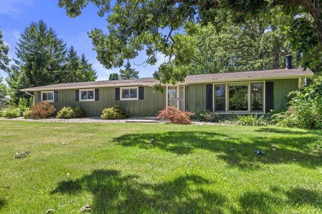 5330 Crystal LANE, Sturtevant, WI 53177