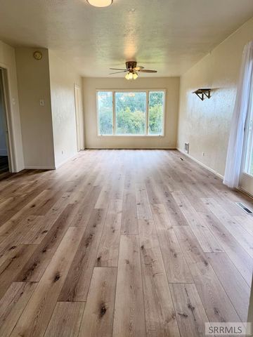 455 W 195 N, Blackfoot, ID 83221