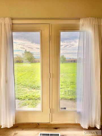 455 W 195 N, Blackfoot, ID 83221