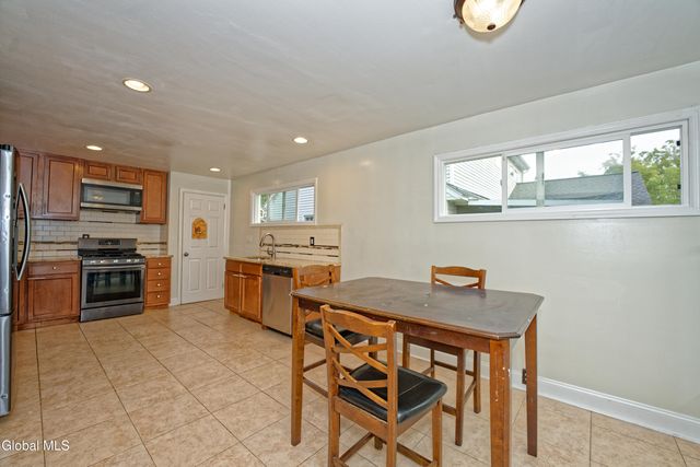 1250 Sumner Avenue, Schenectady, NY 12309