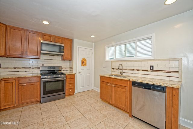 1250 Sumner Avenue, Schenectady, NY 12309